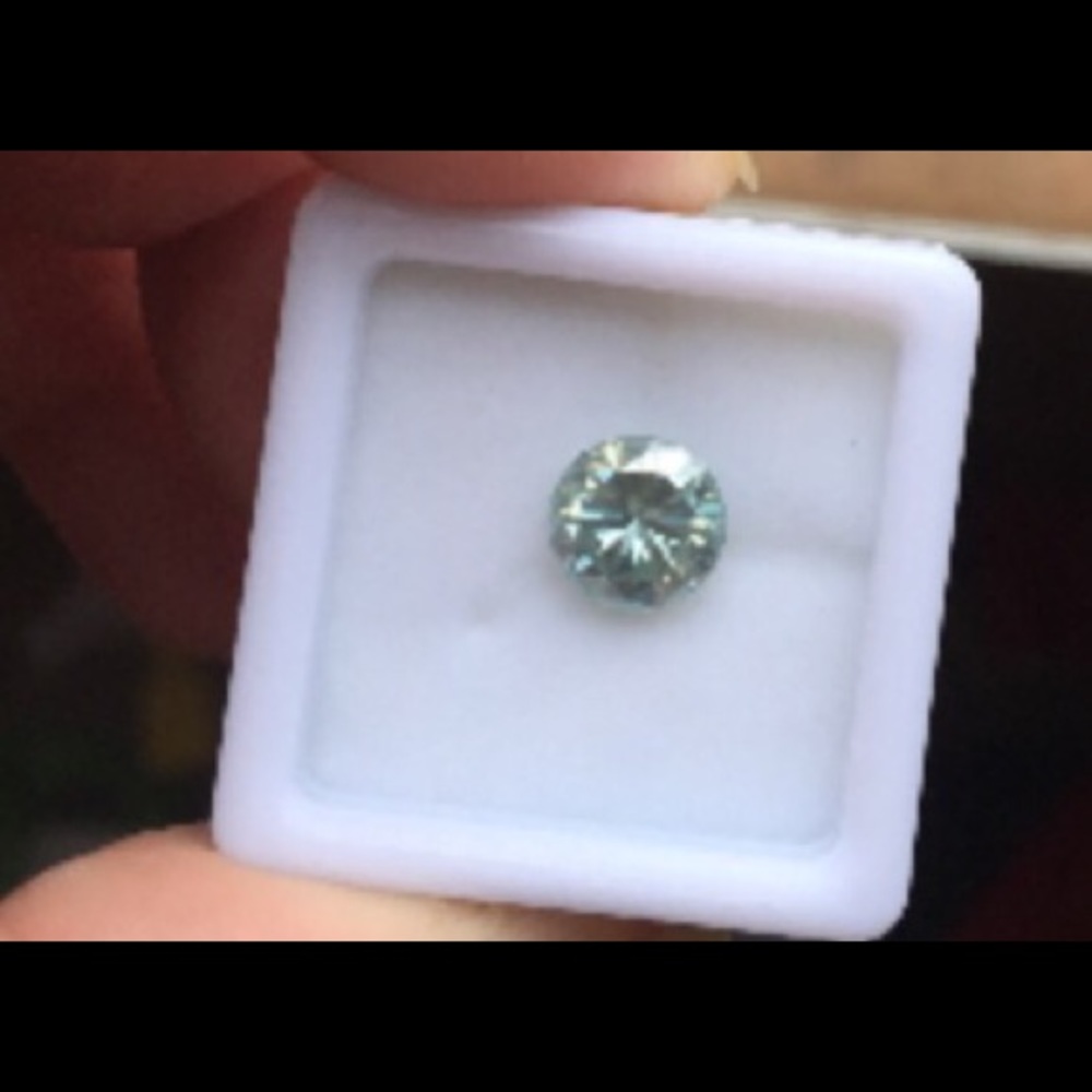 Loose Light Blue Genuine Round Moissanite